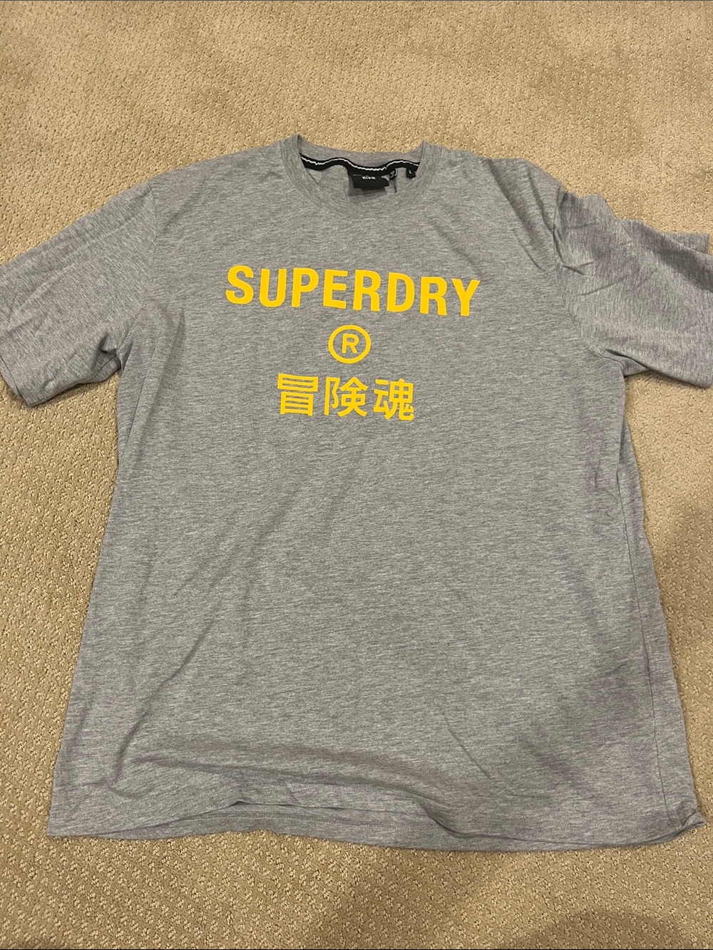Superdry size large men’s tshirt